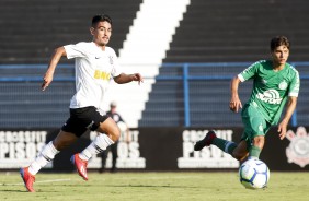 Fabrcio Oya em jogo contra a Chapecoense, pela Copa do Brasil Sub-20