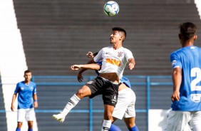 Fabrício Oya em partida contra o Cruzeiro, pela Copa do Brasil Sub-20