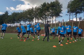 Carille treina a equipe para jogo contra a Chapecoense