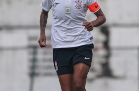 A capitã Grazi no duelo contra a Portuguesa, pelo Campeonato Paulista Feminino