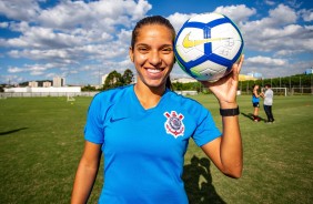 Adriana, do Corinthians Futebol Feminino, no treino nesta quarta-feira