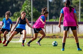 Erica e Adriana no treino das meninas do Corinthians Futebol Feminino desta quarta-feira