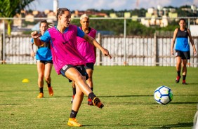 Gabi Zanotti, do Corinthians Futebol Feminino, treina nesta quarta-feira