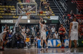 Giovannoni no embate contra o Flamengo, pelo NBB, no Ginsio Wlamir Marques