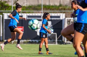 Jogadores do Timo Feminino treinam nesta quarta-feira