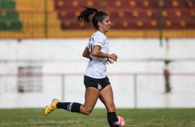 Paulinha marcou gol contra a Portuguesa, pelo Paulista Feminino