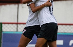 Victória marca gol contra a Portuguesa