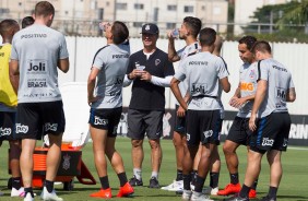 Corinthians treina nesta manh no CT Joaquim Grava