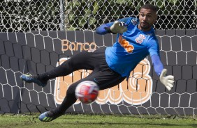 Goleiro Filipe no treino de hoje no CT