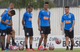 Jadson, Joo Victor, Roni, Richard e Ramiro no treino de hoje no CT Joaquim Grava