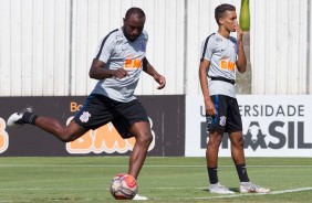 Manoel e Pedrinho treinam nesta manh no CT