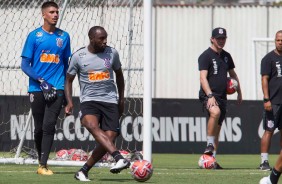 Manoel no treino desta manhã no CT Joaquim Grava