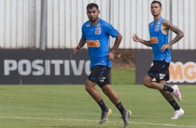Sornoza e Thiaguinho treinam no CT Joaquim Grava para duelo contra o Santos