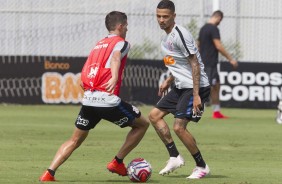 Thiaguinho e Vital no treino de hoje no CT