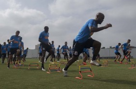 Vagner Love no treino preparatrio para eliminatria do Paulista contra o Santos