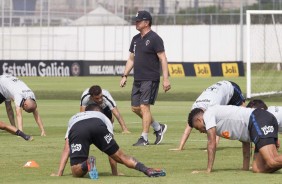 Walmir Cruz comanda treino do Corinthians