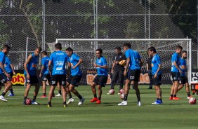 Elenco reunido no primeiro treino para jogo contra o So Paulo