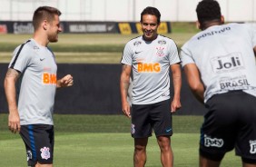 Ramiro e Jadson no treino deste sábado de aleluia no CT Joaquim Grava