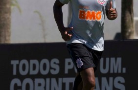 Renê Júnior no treino deste sábado de aleluia no CT Joaquim Grava