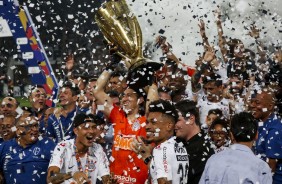 Cássio ergueu o troféu de Campeão Paulista 2019