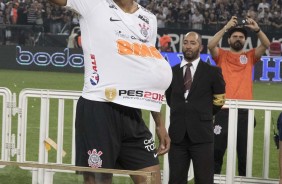 Gustavo comemora o título de Campeão Paulista, na Arena Corinthians