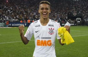 Pedrinho todo sorridente com o ttulo de Campeo Paulista 2019