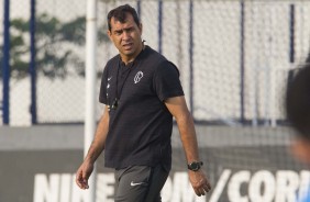 Carille no primeiro treino do Corinthians aps conquista do Campeonato Paulista