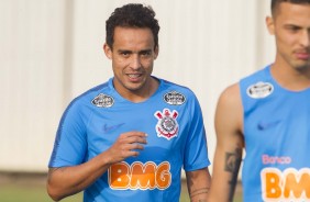 Jadson no treino de reapresentao do Corinthians aps conquista do Campeonato Paulista