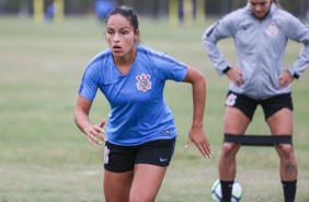 Mônica Hickmann é a nova zagueira do Corinthians e já treina no CT