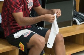 Sornoza no vestiário da Arena Corinthians antes do jogo contra a Chapecoense, pela Copa do Brasil