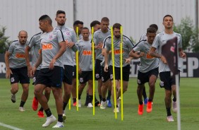 Jogadores do Corinthians fazem ltimo treino antes da deciso contra a Chapecoense