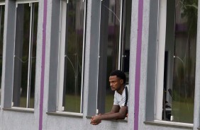 Renê Júnior vem se recuperando de lesão no CT Joaquim Grava