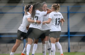 Gabi Nunes abriu o placar contra o So Jos, pelo Brasileiro Feminino