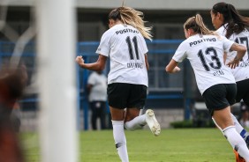 Gabi Nunes abriu o placar para o Corinthians contra o So Jos, pelo Brasileiro Feminino