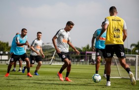 Pedrinho e companheiros no treino desta sexta-feira no CT Joaquim Grava