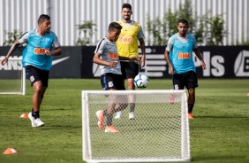 Ralf, Pedro Henrique, Pedrinho e Sornoza no treino desta sexta-feira no CT Joaquim Grava