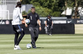 Cássio e Carille durante treino deste sábado no CT Joaquim Grava