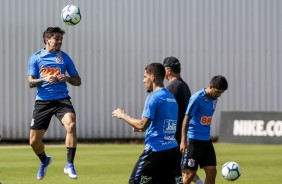 Fagner durante treino deste sábado no CT Joaquim Grava