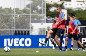 João Victor durante treino deste sábado no CT Joaquim Grava
