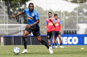 Marllon durante treino deste sábado no CT Joaquim Grava