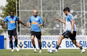 Marllon, Rgis e Bruno Mndez durante treino deste sbado no CT Joaquim Grava