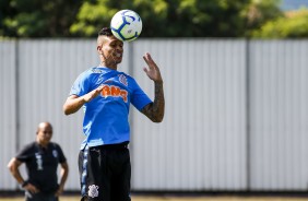 Richard durante treino deste sábado no CT Joaquim Grava