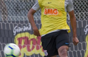 Caetano no treino de reapresentação do Corinthians após derrota para o Bahia, pelo Brasileirão