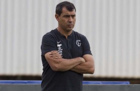 Carille comanda treino no CT Joaquim Grava após derrota par ao Bahia, pelo Brasileirão