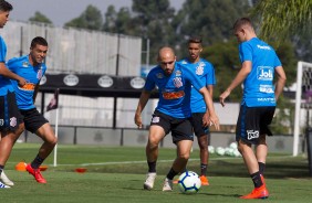 Rgis e companheiros no treino desta tera-feira no CT Joaquim Grava