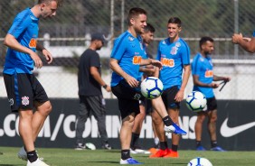 Carlos, Ramiro e Vital durante o último treino do Corinthians antes de enfrentar a Chapecoense