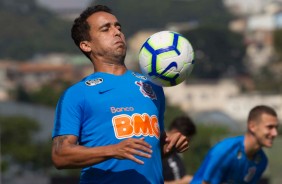 Jadson durante ltima atividade antes do jogo contra a Chapecoense