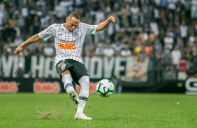 Menino Janderson estreou pelo time profissional do Corinthians contra a Chapecoense