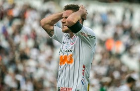 Ramiro durante jogo contra a Chapecoense, pelo Brasileiro, na Arena Corinthians