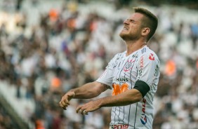 Ramiro durante partida contra a Chapecoense, pelo Brasileiro, na Arena Corinthians